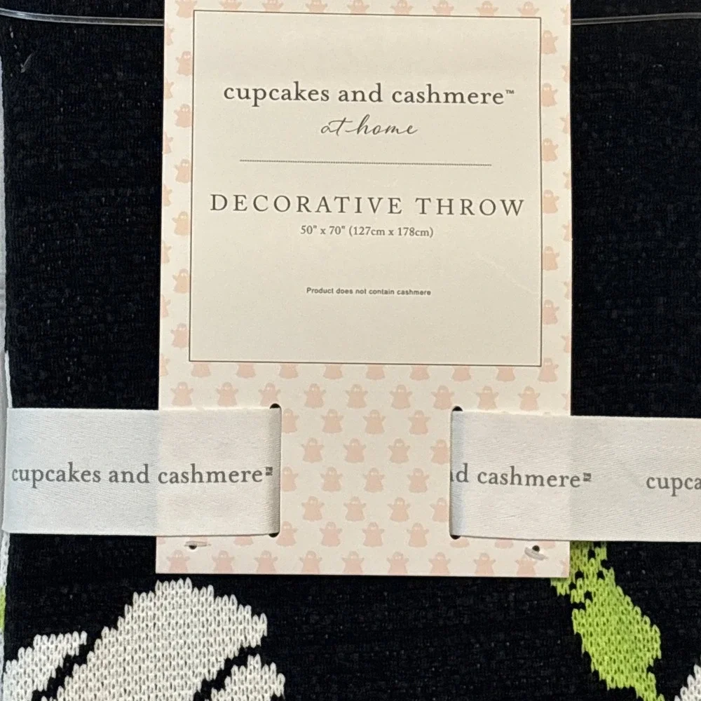Cupcakes and Cashmere Halloween Ghost Blanket Throw 50x70 Green Broom Black New